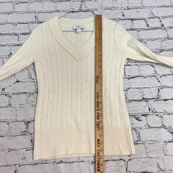 LOFT cream v-neck wool Rabbit Hair blend cable knit sweater Small - Picture 7 of 8